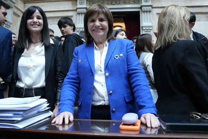 Bullrich se hizo presente en el recinto. Bullrich se hizo presente en el recinto.