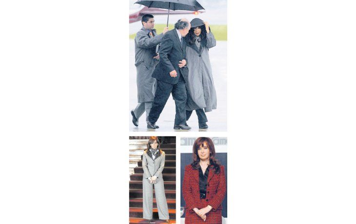 ámbito.com | Cada vez que llueve, Cristina de Kirchner usa el mismo piloto extremadamente holgado, con capucha, que agrega volumen a su figura. Tampoco acertó con los otros conjuntos utilizados esta semana, como el rojo y negro brilloso, ni con los accesorios, como el
