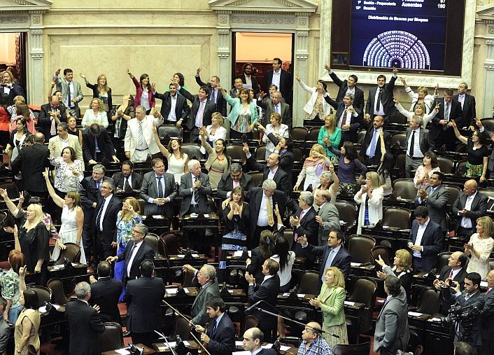 Insaurralde y Massa juraron como diputados (foto 14)