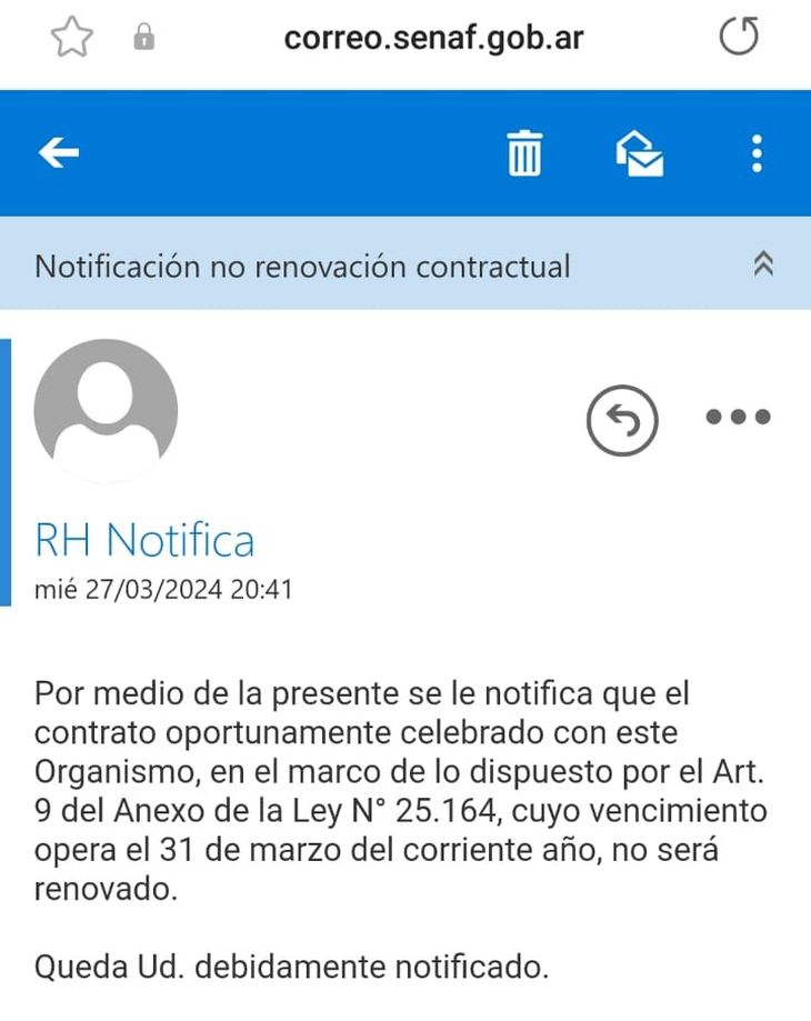 El correo donde notificaron a Deborah que se quedaba sin trabajo después de 10 años. El correo donde notificaron a Deborah que se quedaba sin trabajo después de 10 años.