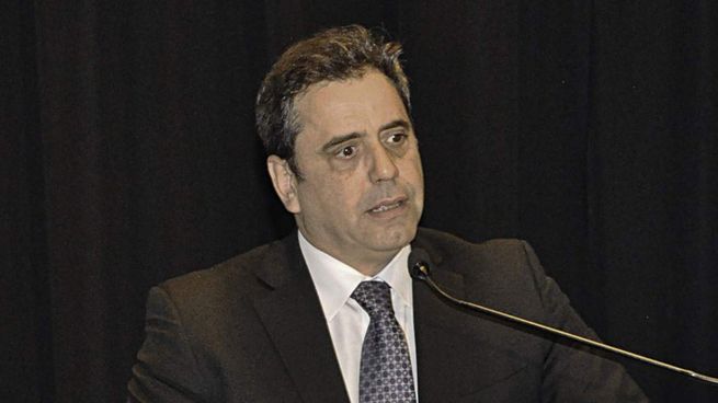 Lisandro Catalán consolida su liderazgo en Tucumán, por ahora.