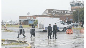 INVESTIGACIÓN. La Policía Federal y la Policía de Seguridad Aeroportuaria secuestraron ayer documentación de vuelos a España para avanzar con el caso.