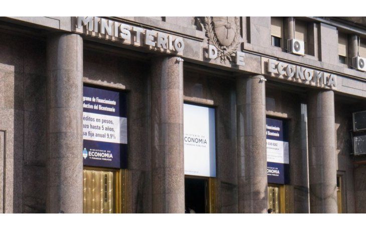 Economía colocó Bonos a 5 años por $ 50.000 M a tasa de 18,2% anual