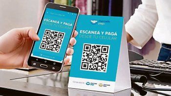 En la mira. La aplicación de Mercado Pago es el principal competidor al que apuntan los bancos. Pero no es el único jugador en pagos digitales.