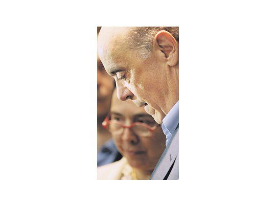 Después de su segundo intento presidencial fallido, José Serra prometió continuar en la política activa. Se presentaría para la Alcaldía de San Pablo, que ya gobernó.