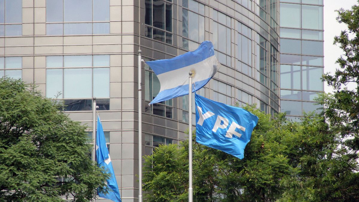 YPF returned to the international market: good opportunity to accept the buyback?