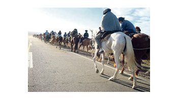 ámbito.com | Cada año llegan hasta el lugar cientos de gauchos a caballo para dar prueba de su devoción por el mítico personaje.
