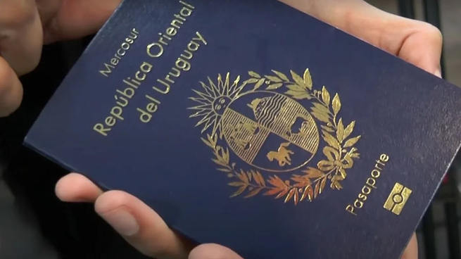 El gobierno insiste en que el nuevo formato del pasaporte no impide el ingreso a ningún país.