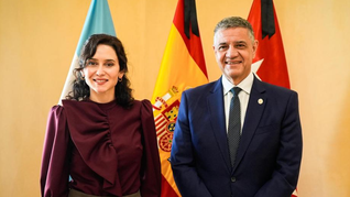 Jorge Macri junto con Isabel Díaz Ayuso. Jorge Macri junto con Isabel Díaz Ayuso.