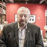 Alejandro Vaccaro destacó la vigencia de la Feria del Libro, el peso de la memoria en esta edición y la expectativa por superar el millón de visitantes. Alejandro Vaccaro destacó la vigencia de la Feria del Libro, el peso de la memoria en esta edición y la expectativa por superar el millón de visitantes.