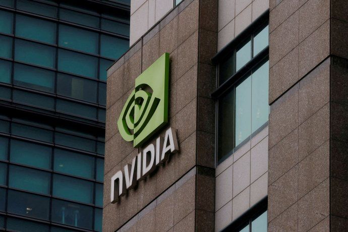 Nvidia duplicará a Apple por la insaciable demanda de chips, dice el Saxo Bank.