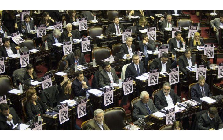 Tras una maratónica sesión, la Cámara baja aprobó y giró al Senado la iniciativa que incorpora la Boleta Única Electrónica en todo el país y la instauración del régimen de paridad de género en las listas.