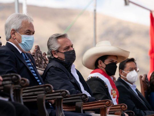 Alberto Fernández en PERU.jpg
