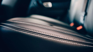 Cómo limpiar el cuero de tu auto.