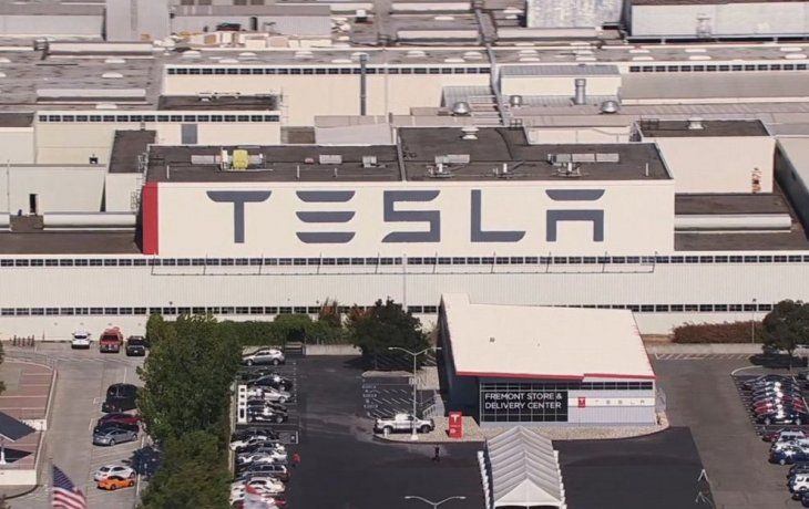 El presidente ejecutivo, Elon Musk, dijo el miércoles que Tesla buscará ahora ser rentable en el cuarto trimestre y alcanzará el punto de equilibrio en el presente trimestre.