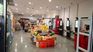 La apertura se da en un contexto de consumo estancado y cambios en los hábitos de compra.