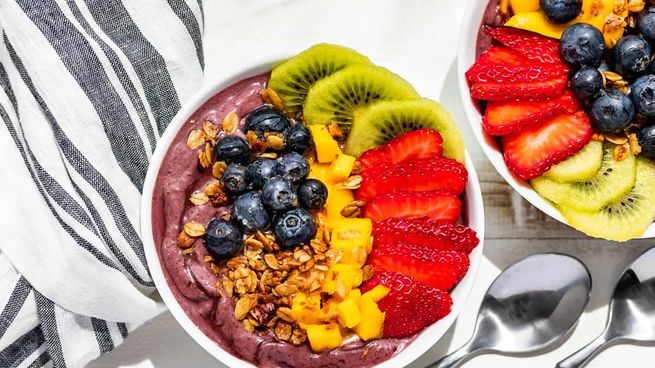 El açaí se convirtió en un superalimento por su excepcional perfil nutricional y múltiples beneficios para la salud.