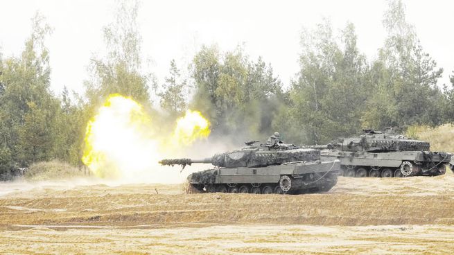 ¿CLAVE?. Los tanques alemanes Leopard 2A6 comenzarán a llegar de a decenas a Ucrania, provistos por Alemania y otros miembros europeos de la Organización del Tratado del Atlántico Norte (OTAN).