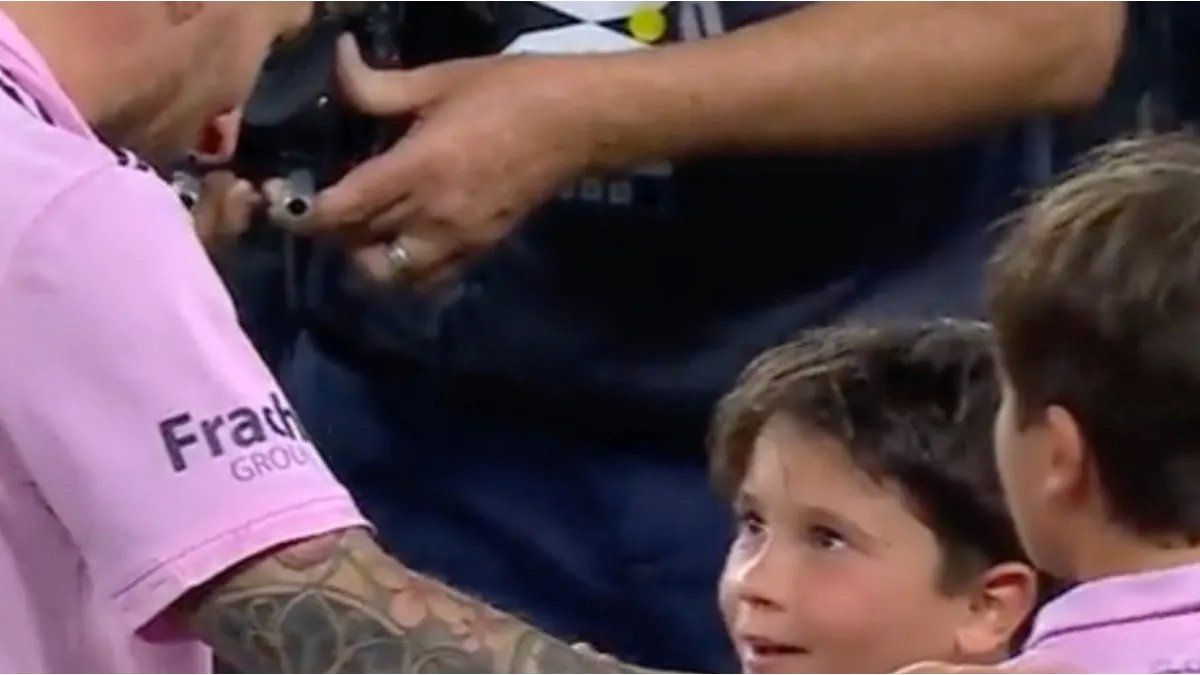 Messi in dad mode: he came out champion and played with the children in the middle of the festivities