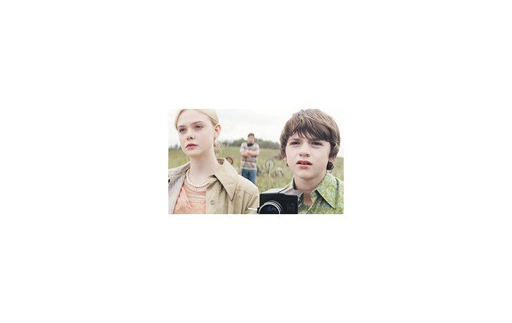 Un nuevo «E.T.»: los pequeños intérpretes de «Super 8», de Spielberg y Adams, héroes de la jornada del cine en EE.UU.