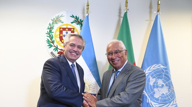 Alberto Fernández y António Costa.JPG