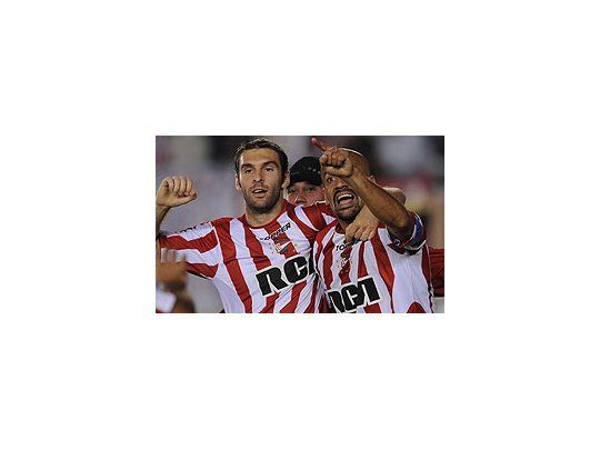 Verón y Boselli, figuras en el Pincha