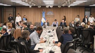 Diputados busca avanzar con la ley que le restringe al Poder Ejecutivo el uso de los DNU. Diputados busca avanzar con la ley que le restringe al Poder Ejecutivo el uso de los DNU.