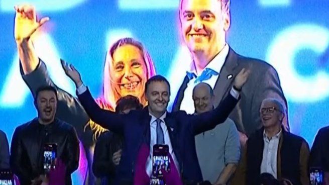 Manuel Adorni se impuso en las elecciones legislativas de CABA con el 30%.