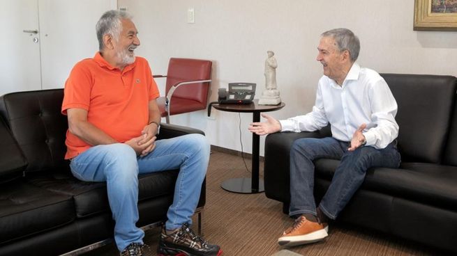 Alberto Rodríguez Saá y Juan Schiaretti, en una postal que los muestra unidos de cara a las elecciones.