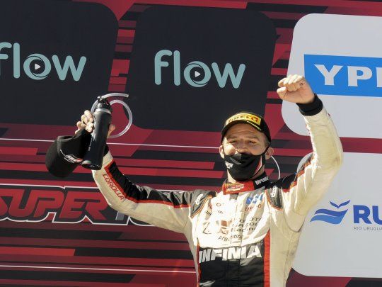 Matías Rossi ganó la tercera fecha del Súper TC2000.