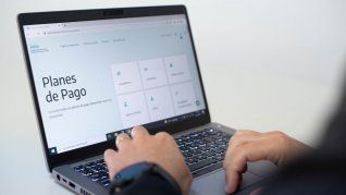 La normativa también prevé un proceso de reempadronamiento para contribuyentes locales del Impuesto sobre los Ingresos Brutos -con excepción de quienes se encuentren alcanzados por el Régimen Simplificado- que desarrollen actividades comprendidas en los nuevos códigos incorporados. La normativa también prevé un proceso de reempadronamiento para contribuyentes locales del Impuesto sobre los Ingresos Brutos -con excepción de quienes se encuentren alcanzados por el Régimen Simplificado- que desarrollen actividades comprendidas en los nuevos códigos incorporados.