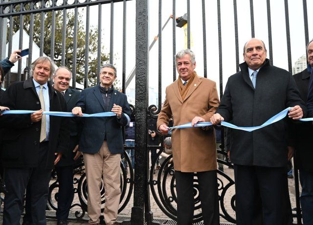 Nicol&aacute;s Pino junto a Jorge Macri y Guillermo Francos.