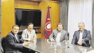 provinciales. Los cuatro gobernadores señalaron que unificarán criterios. El salteño Gustavo Sáenz, así, se aleja del bloque de gobernadores peronistas para unirse a los sellos provinciales.