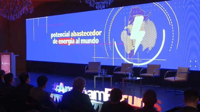 El evento, organizado por la Cámara de Comercio de Estados Unidos en la Argentina (AmCham), tuvo diversos paneles en los cuales se centraron sobre las oportunidades que presenta el sector energético y minero para el desarrollo y crecimiento económico del país.