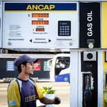 El gobierno define el aumento amortiguado de los combustibles con el petróleo en máximos de cuatro años. El gobierno define el aumento amortiguado de los combustibles con el petróleo en máximos de cuatro años.