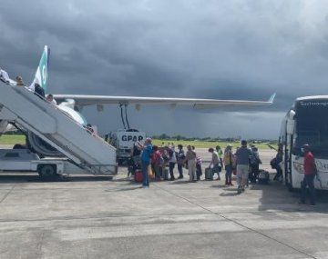 El viernes 20 de marzo a las 8.33 partió desde el aeropuerto de Pointe-à-Pitre, Guadalupe, el vuelo chárter Air Belgium AAB 4481 que trajo de regreso a la Argentina a los 116 ciudadanos.