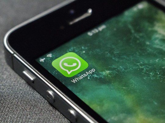 WhatsApp&nbsp;limitará el reenvío de mensajes para evitar la propagación de Fake News.