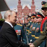 Rusia apela a una antigua costumbre de en sus festividades, para forjar treguas. Rusia apela a una antigua costumbre de en sus festividades, para forjar treguas.