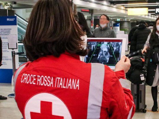 Por el coronavirus, Italia analiza testear a todos los que lleguen del exterior.&nbsp;