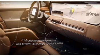 Un auto eléctrico chino busca competir con Tesla