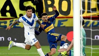 Boca jugó mejor que Vélez, pero no pudo quebrar la defensa rival.