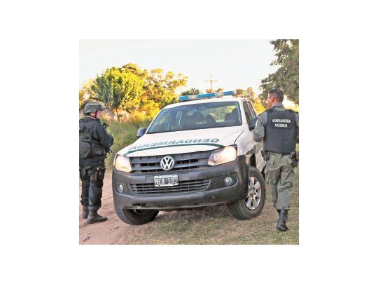 En Helvecia, provincia de Santa Fe, efectivos de Gendarmería desplegaron una intensa búsqueda ayer de los prófugos Cristian Lanatta y Víctor Schillaci.