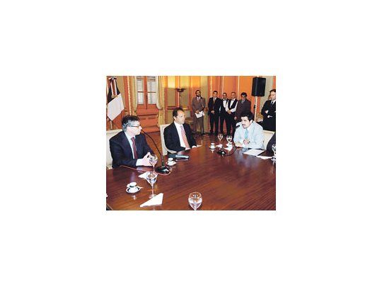 Convenio con Italia: El acuerdo fue suscripto por el gobernador bonaerense, Daniel Scioli, y el ministro de la Producción, Alejandro Arlía, con el presidente de Emilia-Romagna, Vasco Erran
