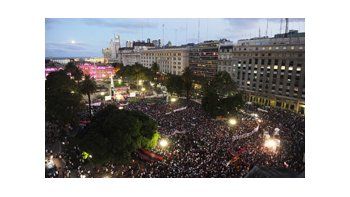 ámbito.com | Fe. El pueblo sanlorencista no se rinde en su lucha por volver a Boedo.