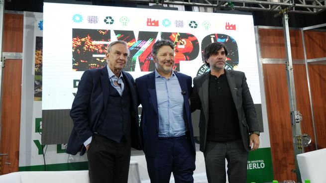 Gustavo Menéndez recibió a Francisco Echarren y Miguel Ángel Pichetto en la Expo Industrial “Hecho en Merlo 2026”.
