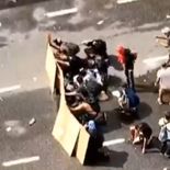 El Gobierno llevará a la Justicia a los manifestantes que participaron de los incidentes en la marcha. El Gobierno llevará a la Justicia a los manifestantes que participaron de los incidentes en la marcha.