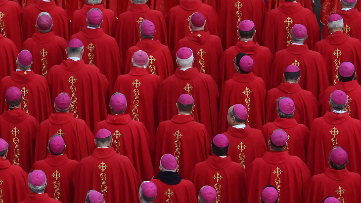 The conclave will be on May 7 from 11:30, Argentine time.