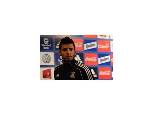 Agüero arribó esta mañana a Ezeiza.