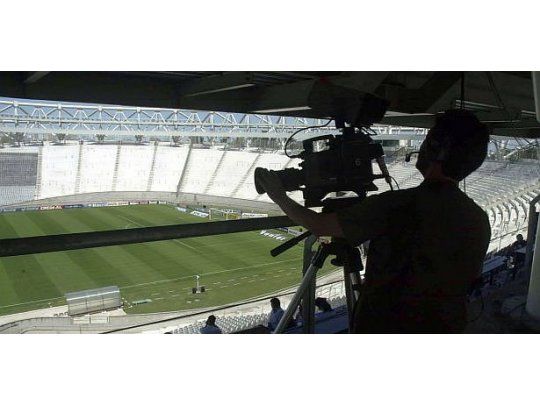 Solo Telefé y Canal 13 transmitirán los partidos de Boca, River, Racing e Independiente.