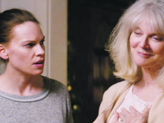 Lo que fuimos. Hilary Swank y Blythe Danner en el tenso drama familiar de Elizabeth Chomko.